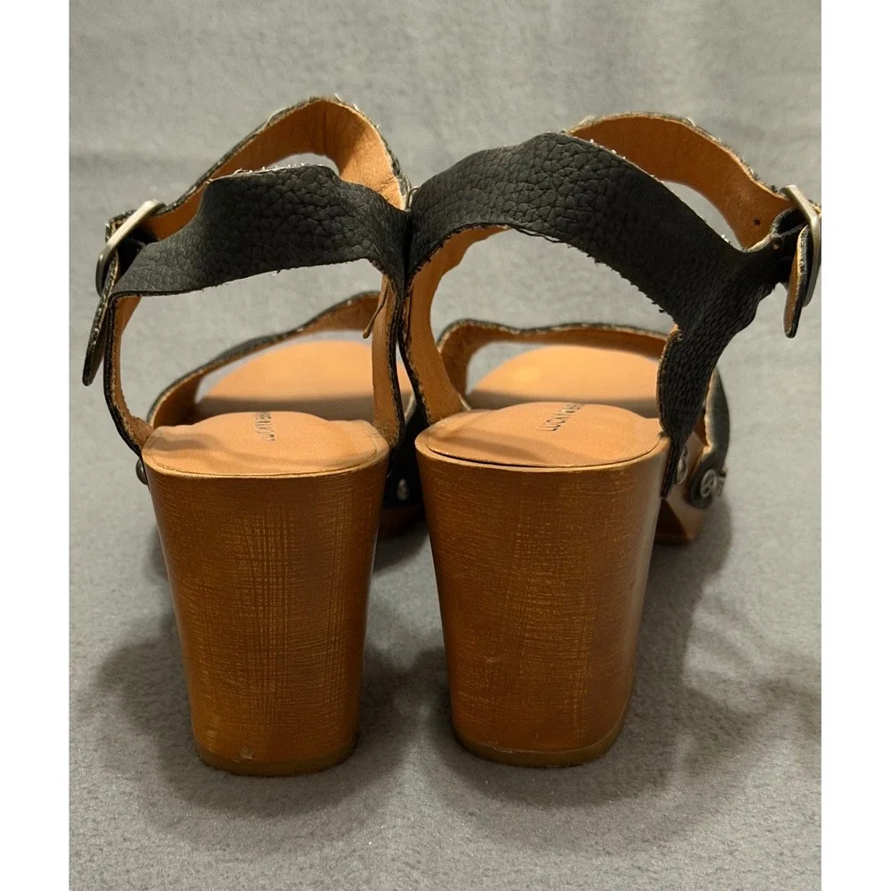 Lucky Brand Black Leather Wooden Block Heel Studded Ankle Strap Sandals 7M 37.5